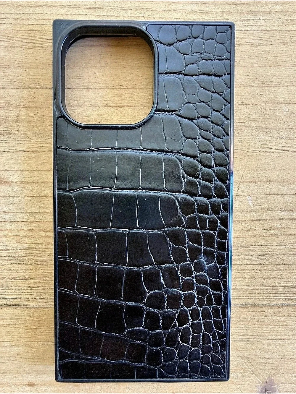 Black Crocodile-Print Phone 15 pro Case